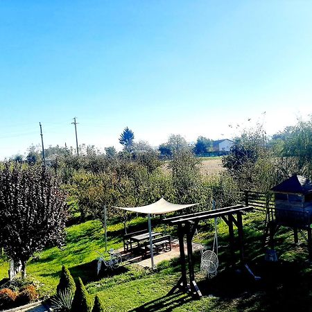 Dor De Casa Hotel Doljesti Екстериор снимка