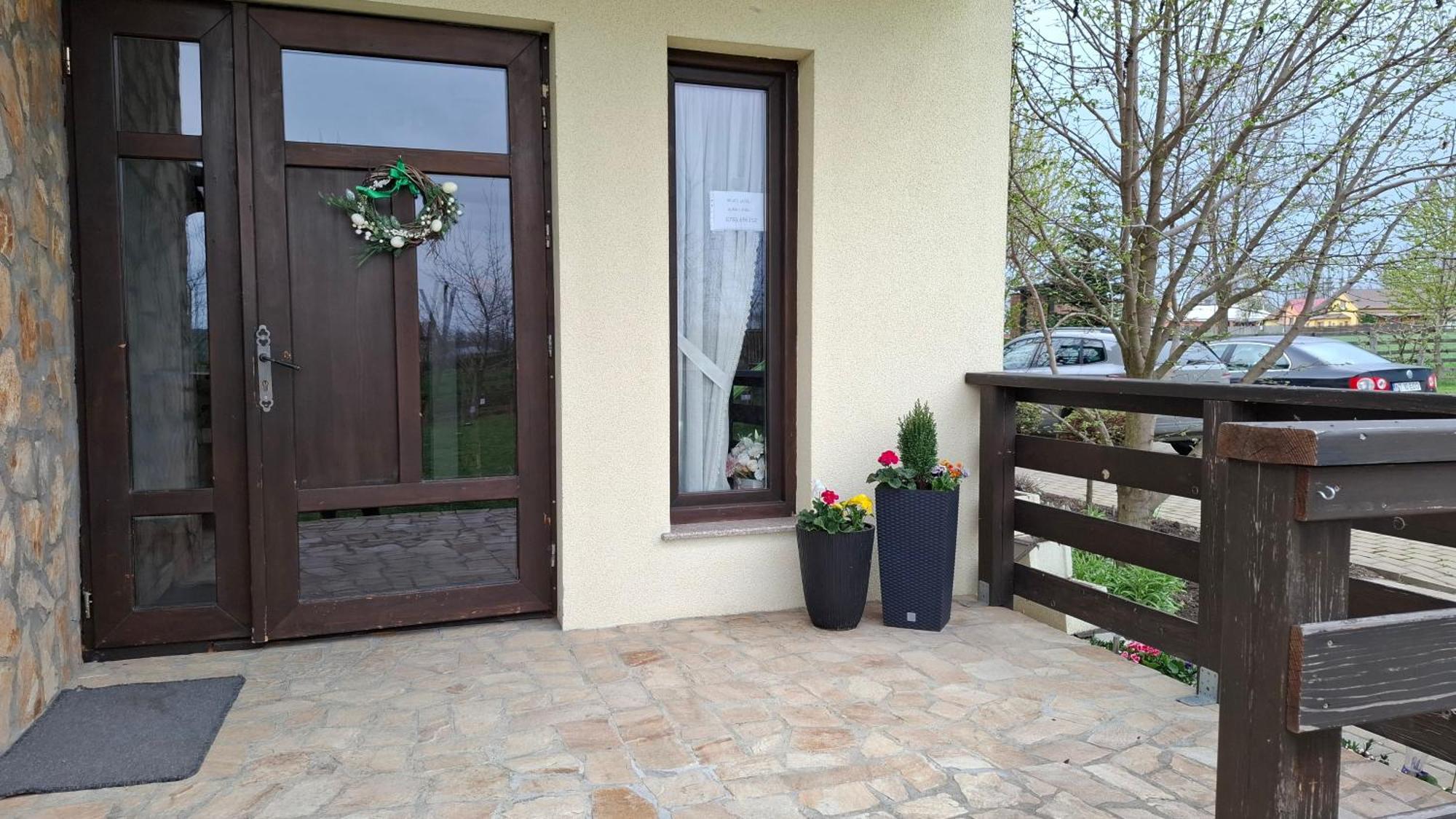 Dor De Casa Hotel Doljesti Екстериор снимка